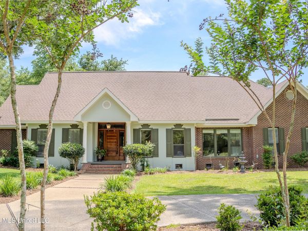 14188 Longwood Circle, D'Iberville, MS 39540