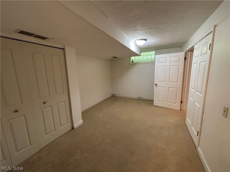 514 Michael Lane, Zoar, OH 44697 Photo 29