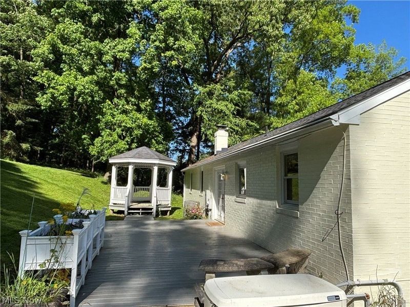 514 Michael Lane, Zoar, OH 44697 Photo 32