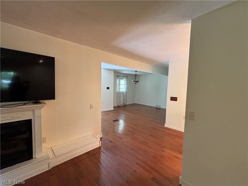 514 Michael Lane, Zoar, OH 44697 Photo 9