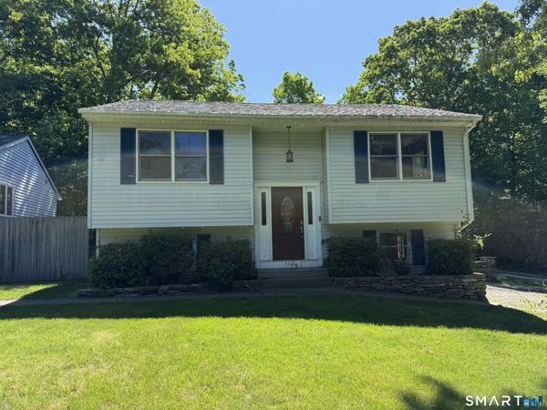 308 Noank Ledyard , Mystic, CT 06355