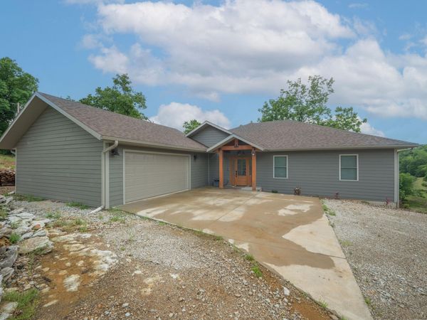 27458 Farm Road 2120 , Cape Fair, MO 65624