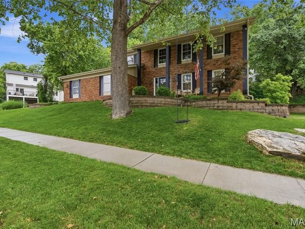 2730 Diamond Ridge Lane , Des Peres, MO 63131