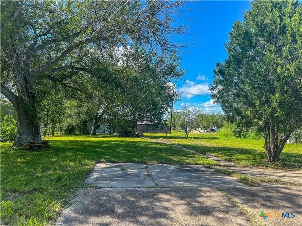 3112 E Rio Grande , Victoria, TX 77901