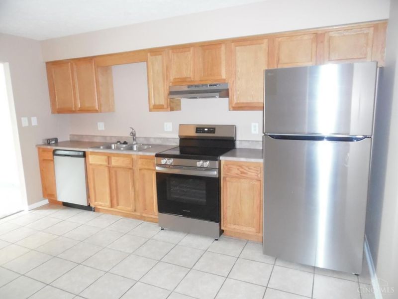 1613 Kenway Place, Middletown, OH 45044 Photo 4