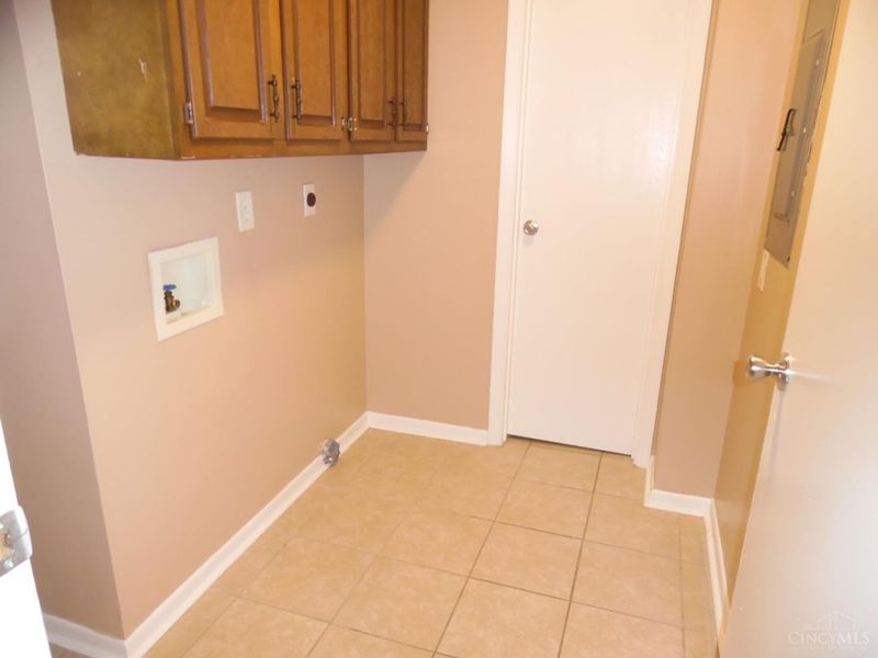 1613 Kenway Place, Middletown, OH 45044 Photo 9