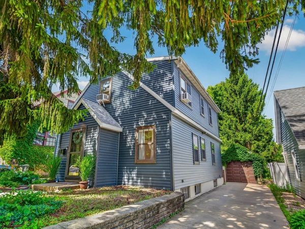 12 Farley Avenue, Madison, WI 53705