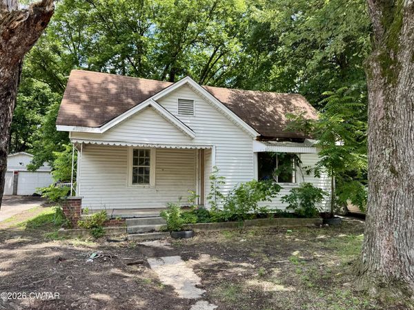 1206 Ewell Avenue , Dyersburg, TN 38024