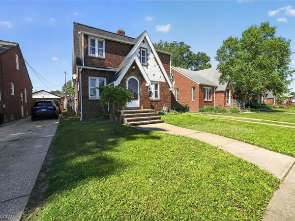 2902 Russell Avenue , Parma, OH 44134