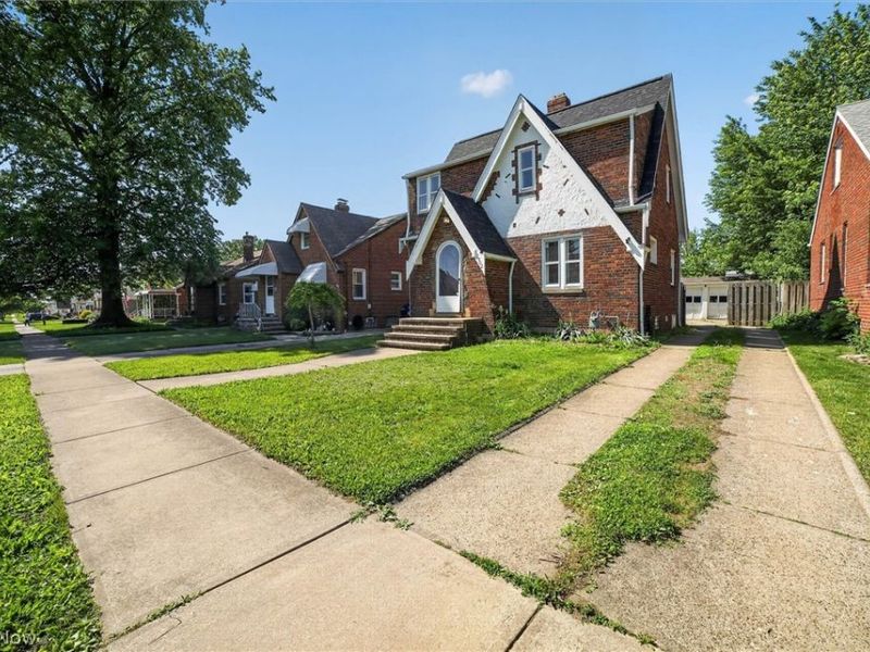 2902 Russell Avenue, Parma, OH 44134 Photo 2