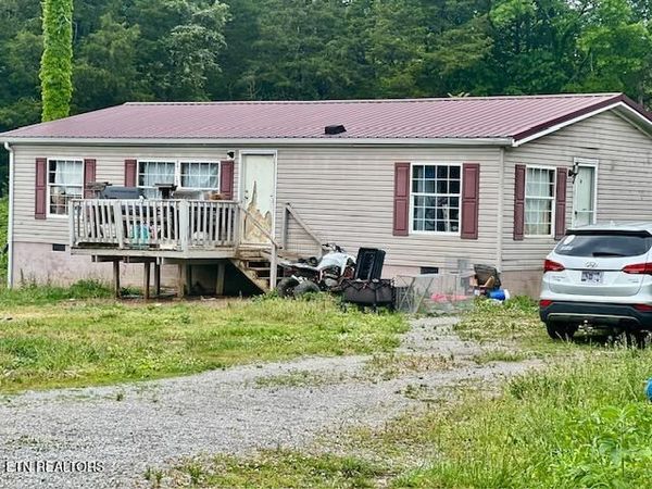 122 Wellington St, Harrogate, TN 37752