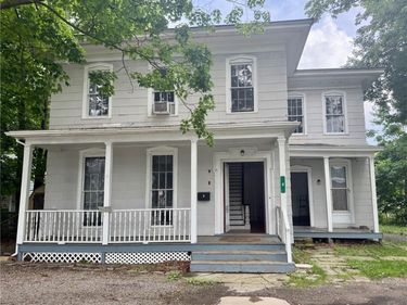 8 W Washington Street, Bath, NY 14810