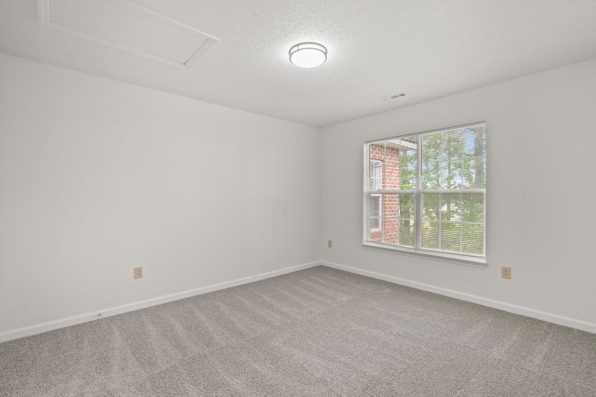 4243 Villas Dr.  Photo 16