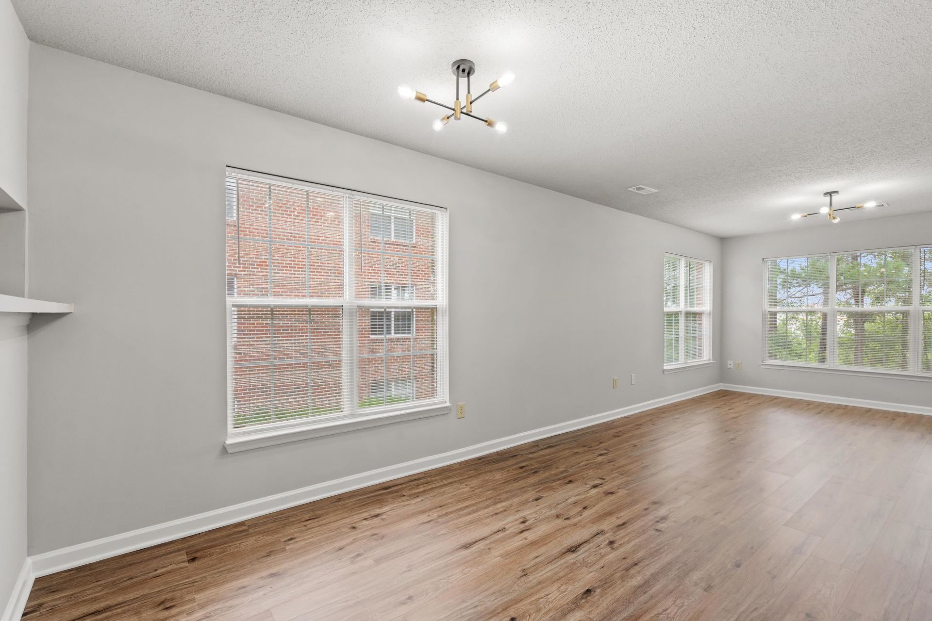 4247 Villas Dr.  Photo 11