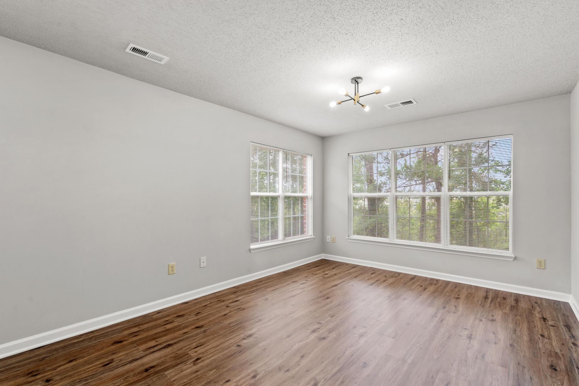 4247 Villas Dr.  Photo 13