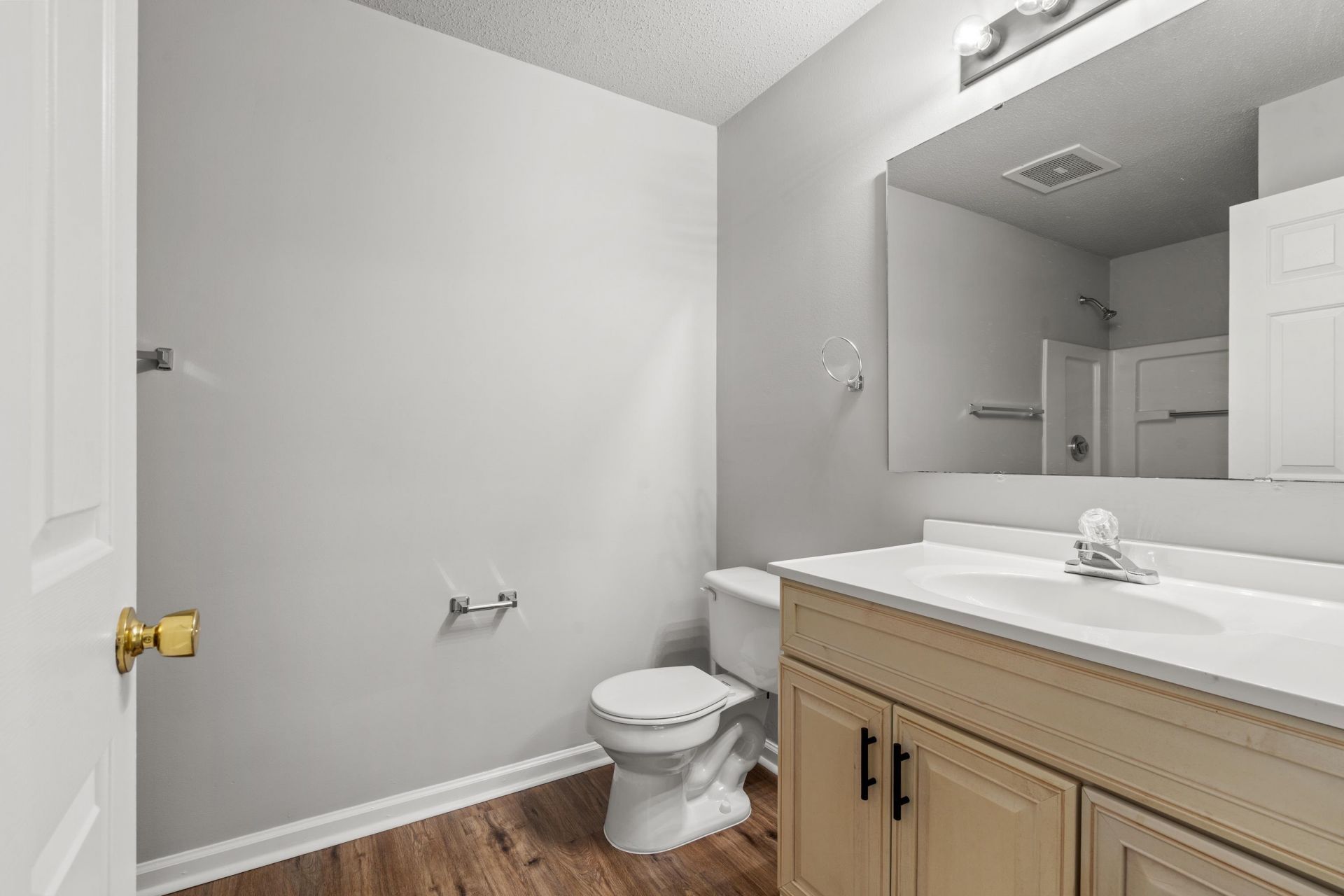 4247 Villas Dr.  Photo 18