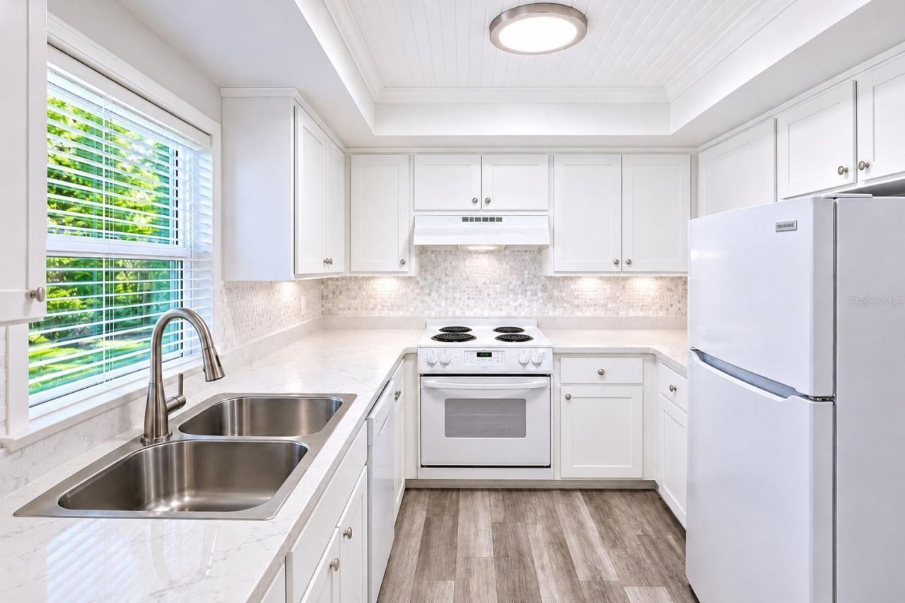 600 Manatee Avenue , Unit 227, Bradenton Beach, FL 34217 Photo