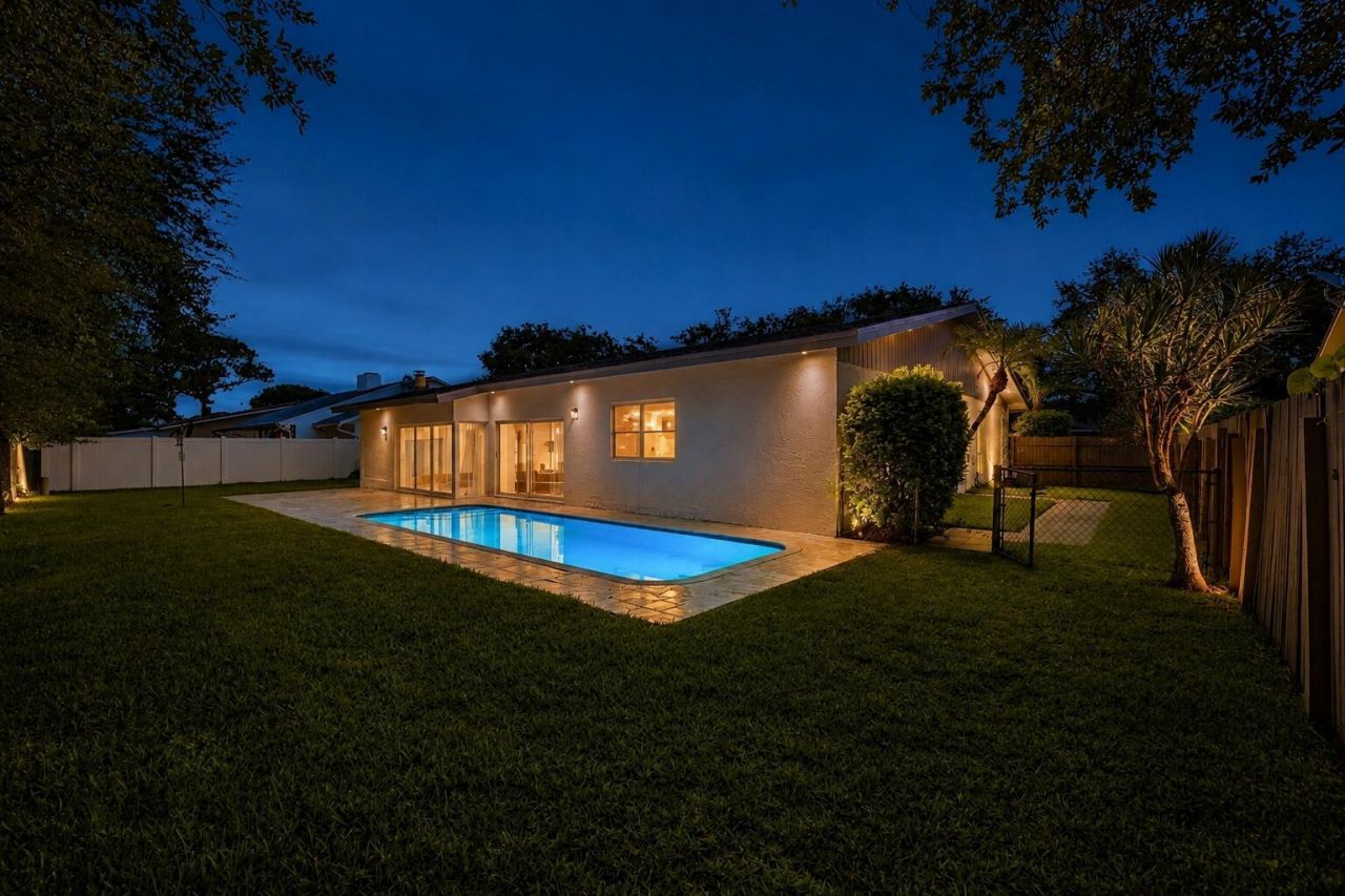 3307 NW 29th Avenue, Boca Raton, FL 33434 Photo