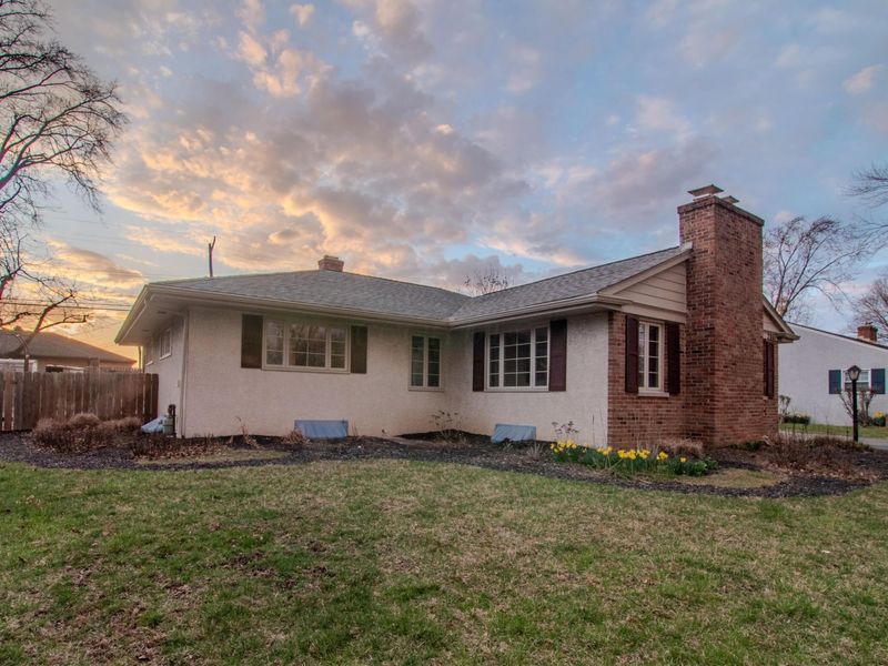 2861 Wellesley Drive, Columbus, OH 43221 Photo 2