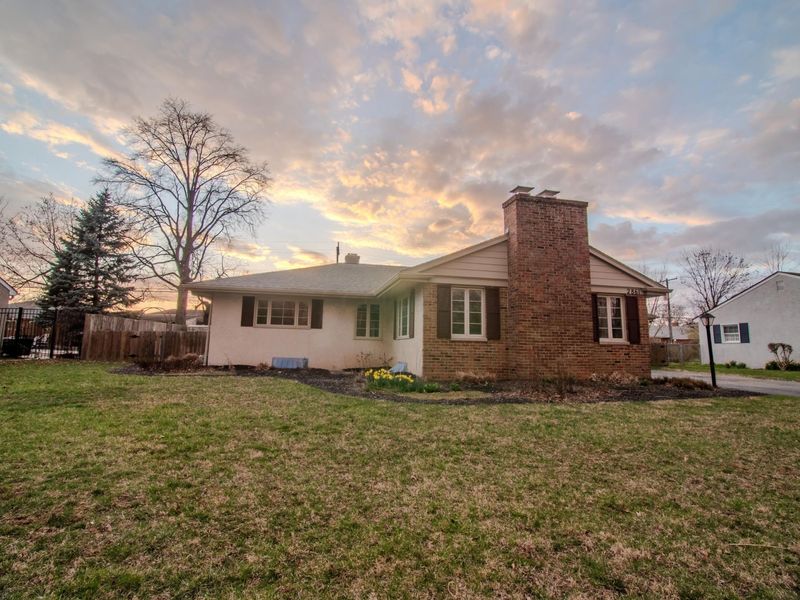 2861 Wellesley Drive, Columbus, OH 43221 Photo 3