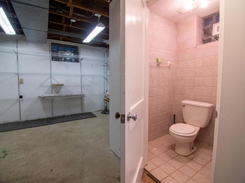 2861 Wellesley Drive, Columbus, OH 43221 Photo 32