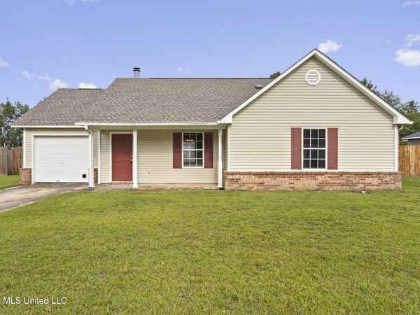 405 Woodward Drive, Ocean Springs, MS 39564