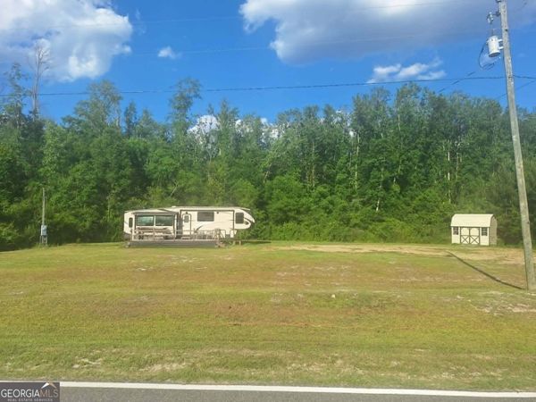 607 Prentiss Rd, Baxley, GA 31513