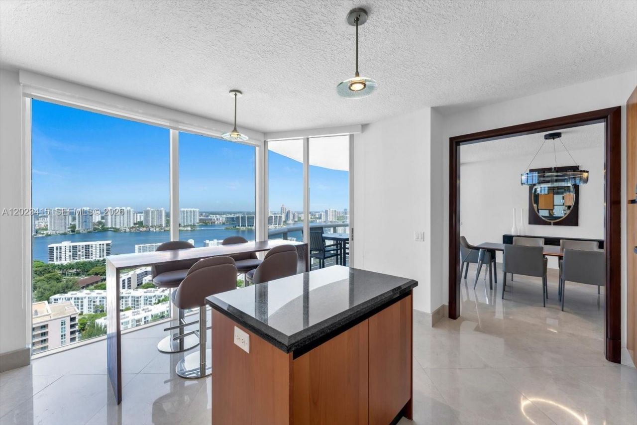 17555 Collins Ave , Unit 3204, Sunny Isles Beach, FL 33160 Photo