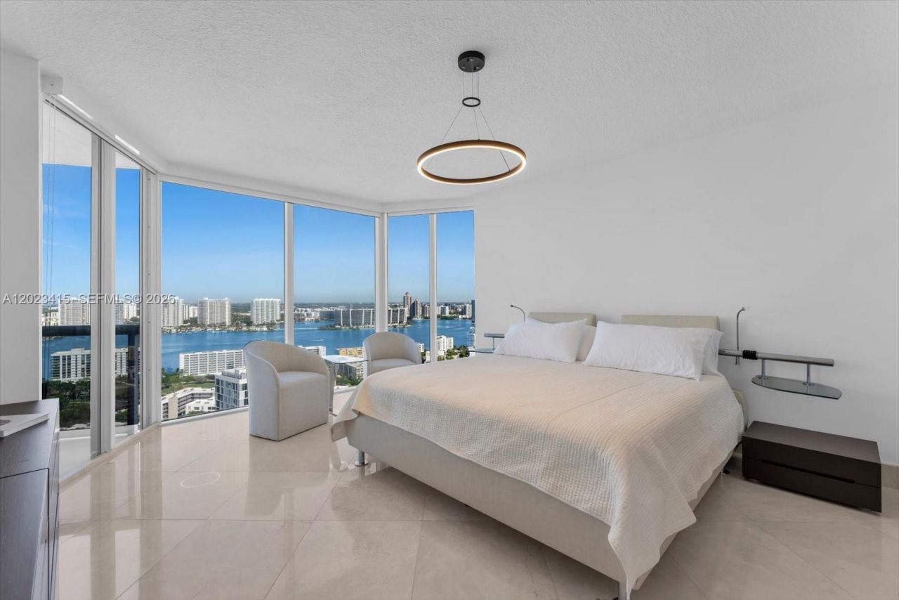 17555 Collins Ave , Unit 3204, Sunny Isles Beach, FL 33160 Photo