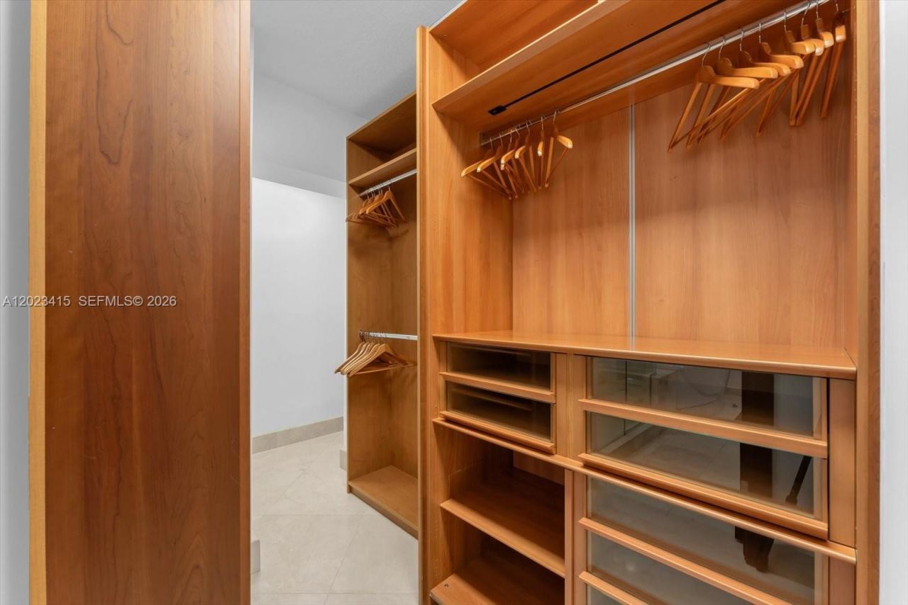 17555 Collins Ave , Unit 3204, Sunny Isles Beach, FL 33160 Photo