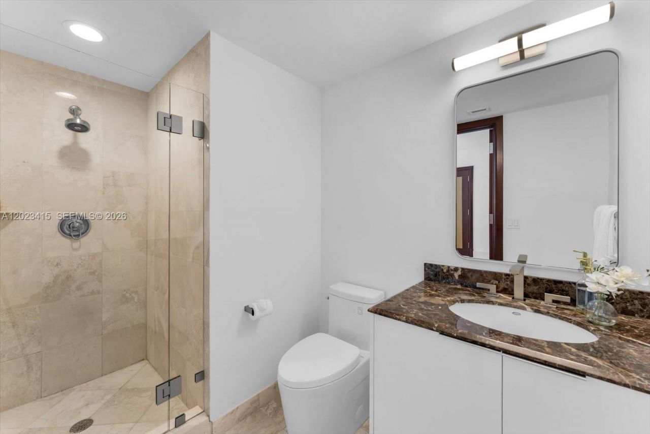 17555 Collins Ave , Unit 3204, Sunny Isles Beach, FL 33160 Photo
