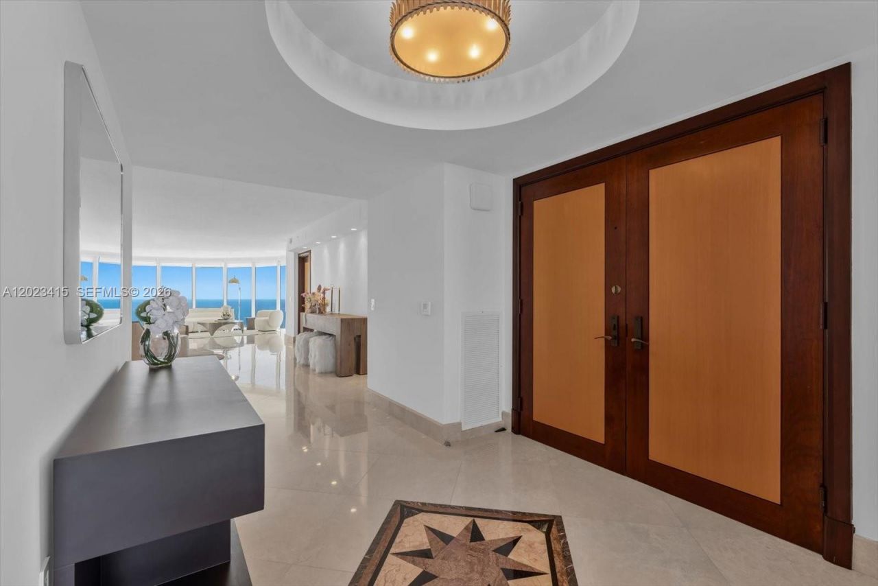 17555 Collins Ave , Unit 3204, Sunny Isles Beach, FL 33160 Photo