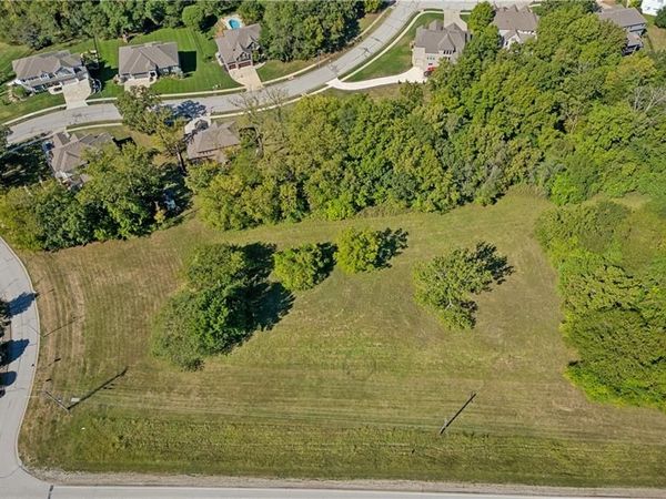 1548 Timber Ridge Drive, Liberty, MO 64068