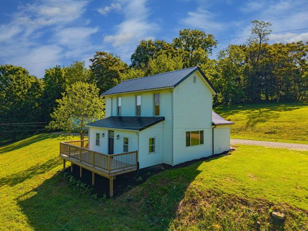 9890 Shannon Road, Frazeysburg, OH 43822