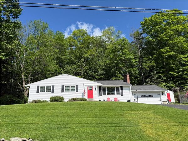 3 College Park Drive , Oneonta, NY 13820