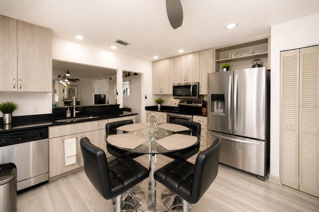 1065 Lewis Avenue , Sarasota, FL 34237 Photo