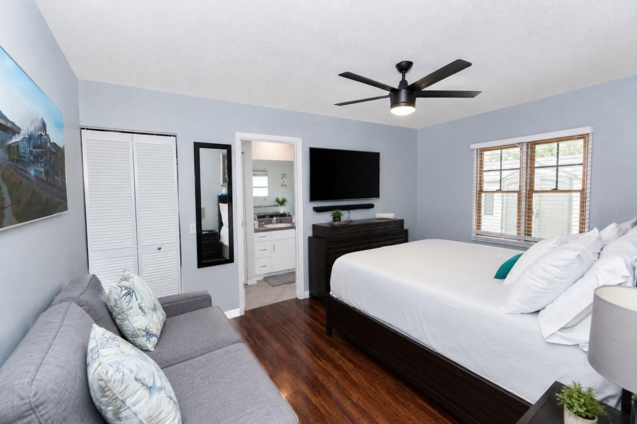 1065 Lewis Avenue , Sarasota, FL 34237 Photo