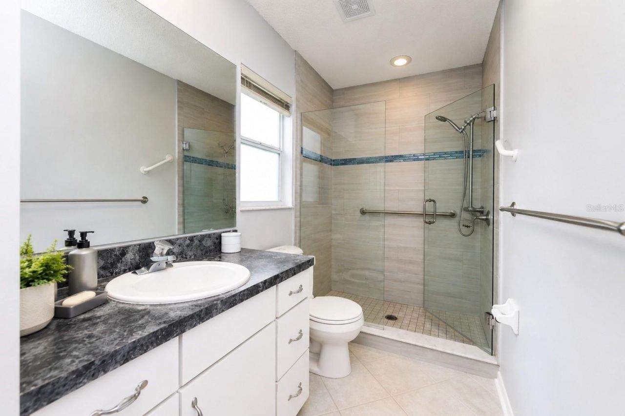 1065 Lewis Avenue , Sarasota, FL 34237 Photo