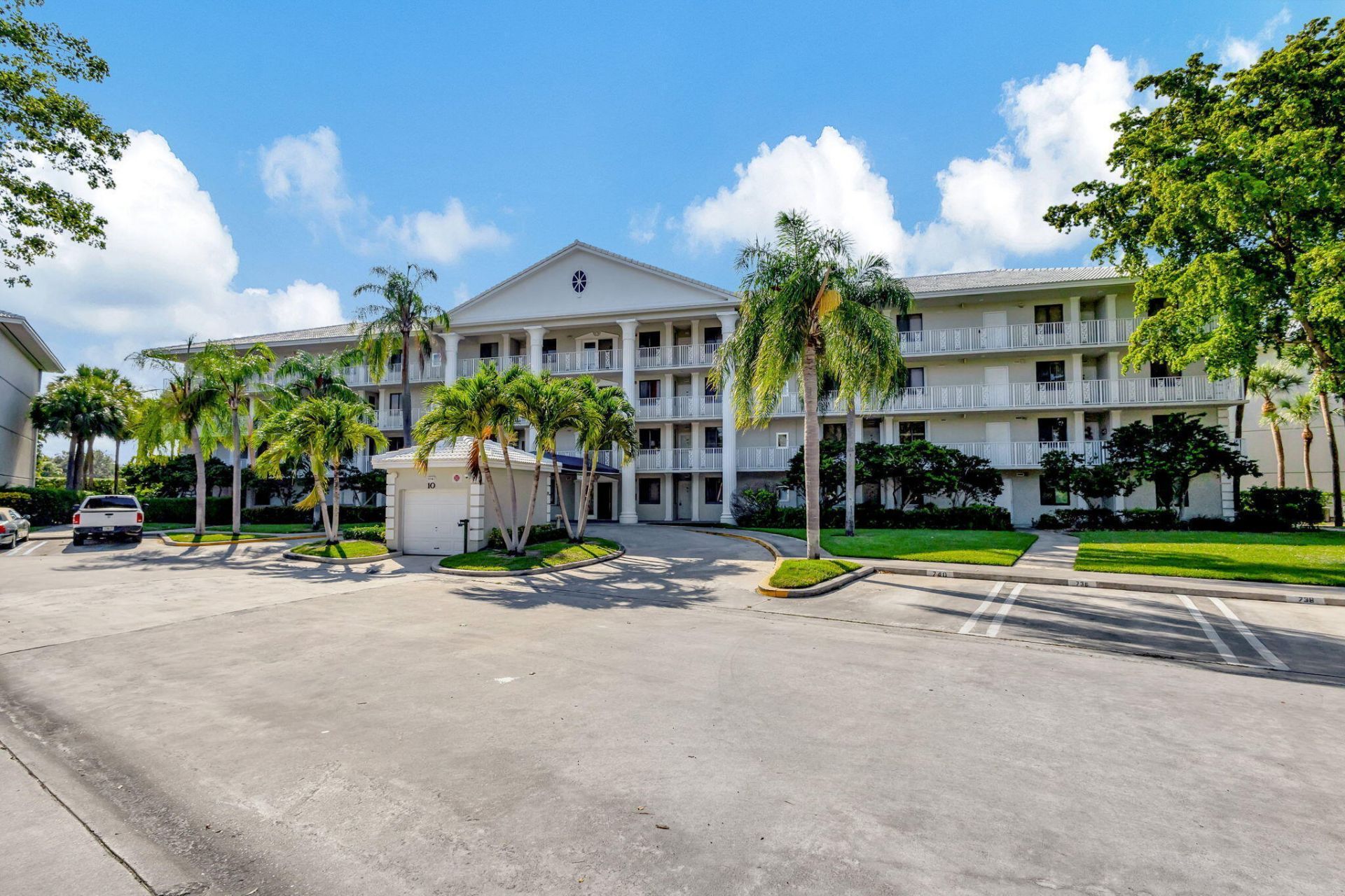 2741 Village Boulevard, Unit 104, West Palm Beach, FL 33409 Photo