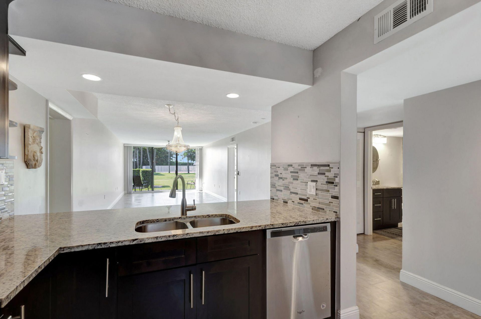 2741 Village Boulevard, Unit 104, West Palm Beach, FL 33409 Photo