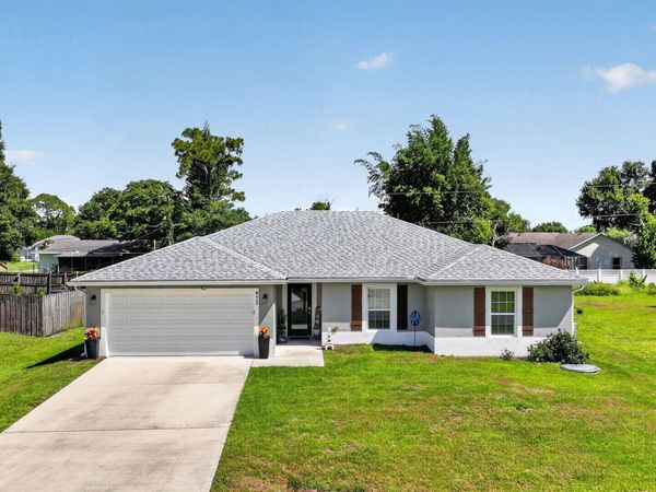 473 SE Streamlet Avenue, Port St. Lucie, FL 34983