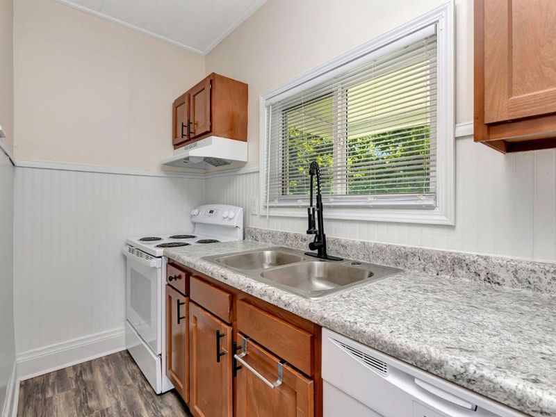 5659 Bramble Avenue, Cincinnati, OH 45227 Photo 5