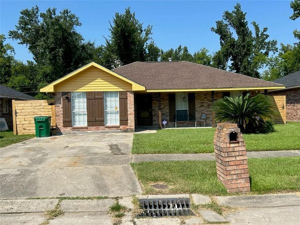 2505 S SUGAR RIDGE Drive, LaPlace, LA 70068