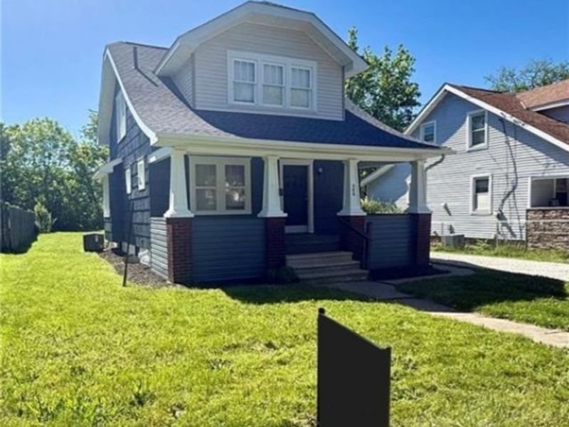 586 Brittain Road, Akron, OH 44305 Photo 1