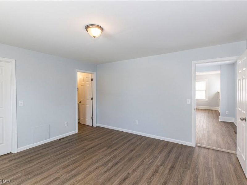 586 Brittain Road, Akron, OH 44305 Photo 9
