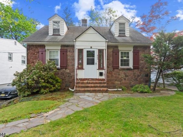 433 Mount Pleasant Ave, West Orange, NJ 07052