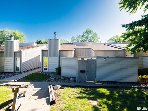 6809 N FROSTWOOD Parkway, Unit 51, Peoria, IL 61615