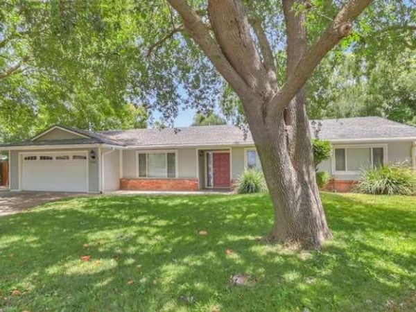 8986 W Lansdowne Court, Elk Grove, CA 95624