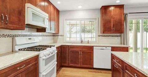 8986 W Lansdowne Court, Elk Grove, CA 95624 Photo