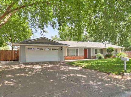8986 W Lansdowne Court, Elk Grove, CA 95624 Photo